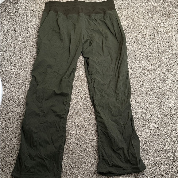 lululemon athletica dance studio Dark Green Pants size 12R - Picture 10 of 14